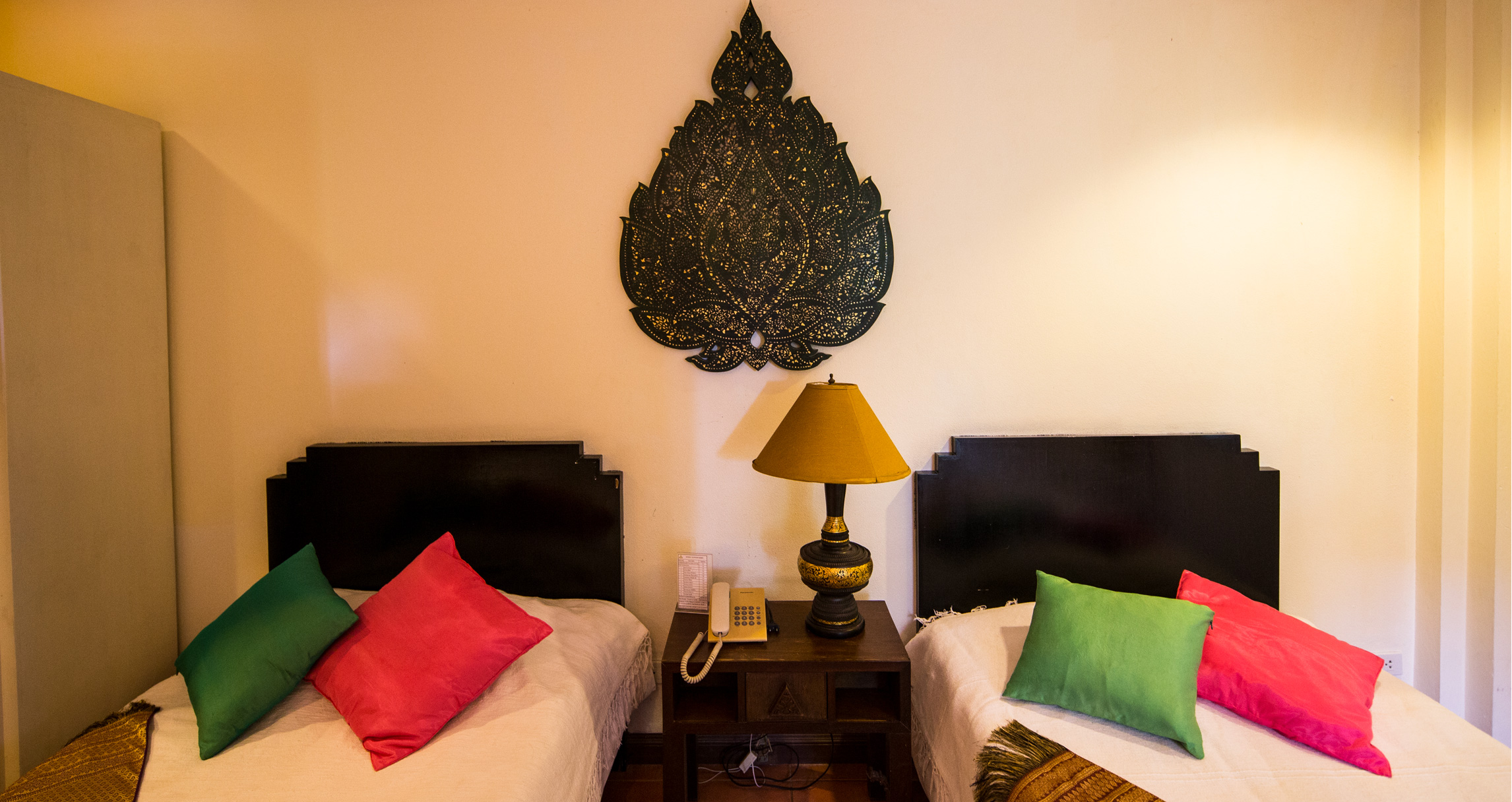 Ayutthaya Garden River Home Room